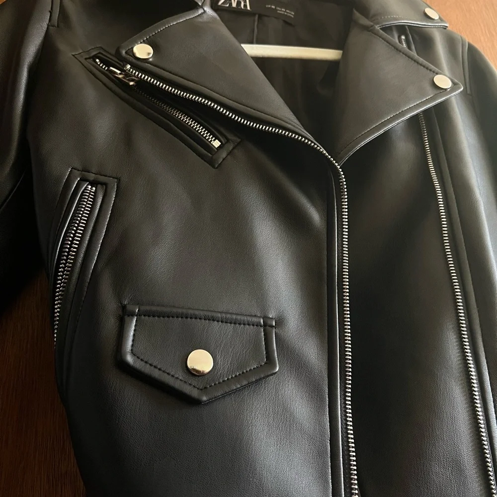 Leather jacket - Picture 5 of 8